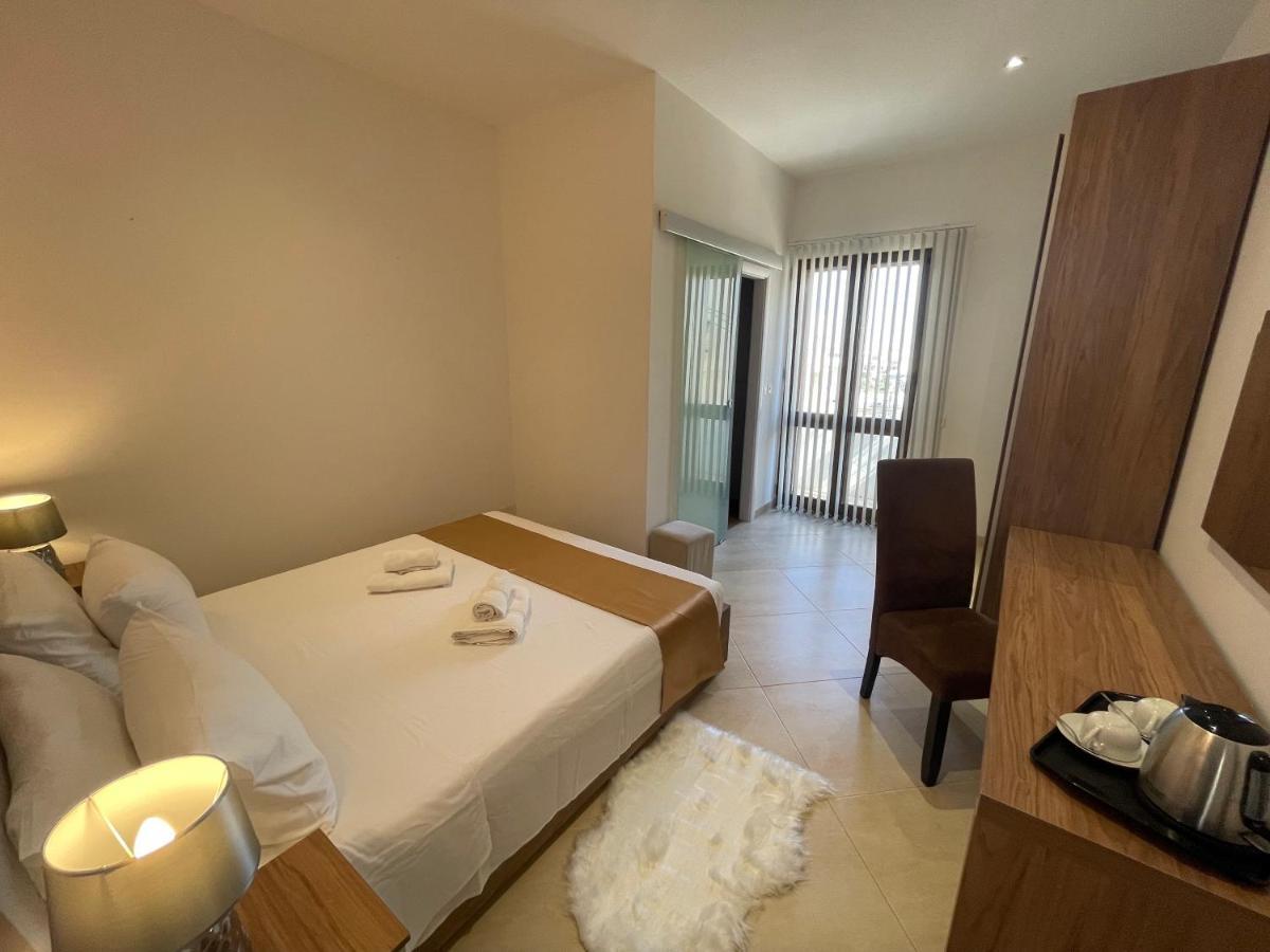 Bed and Breakfast Alina Boutique Living Виктория Экстерьер фото