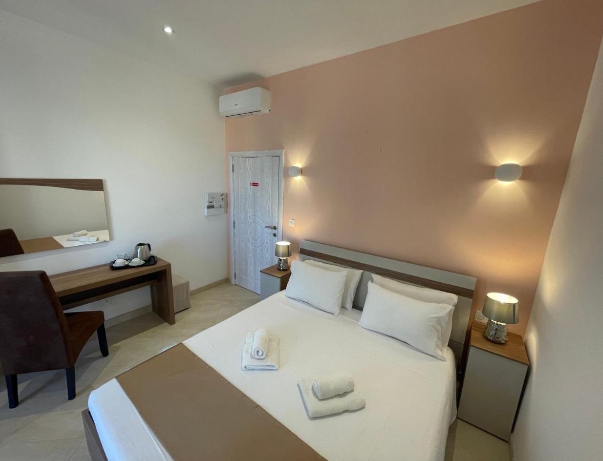 Bed and Breakfast Alina Boutique Living Виктория Экстерьер фото