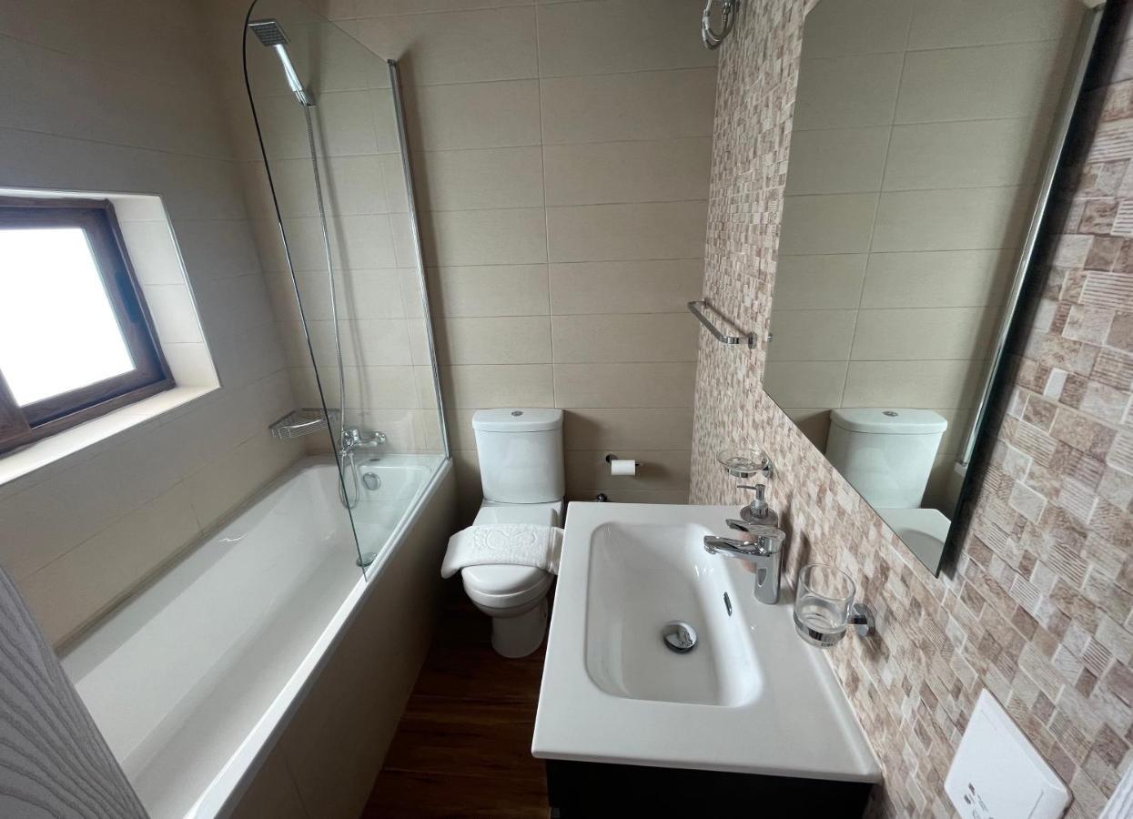 Bed and Breakfast Alina Boutique Living Виктория Экстерьер фото