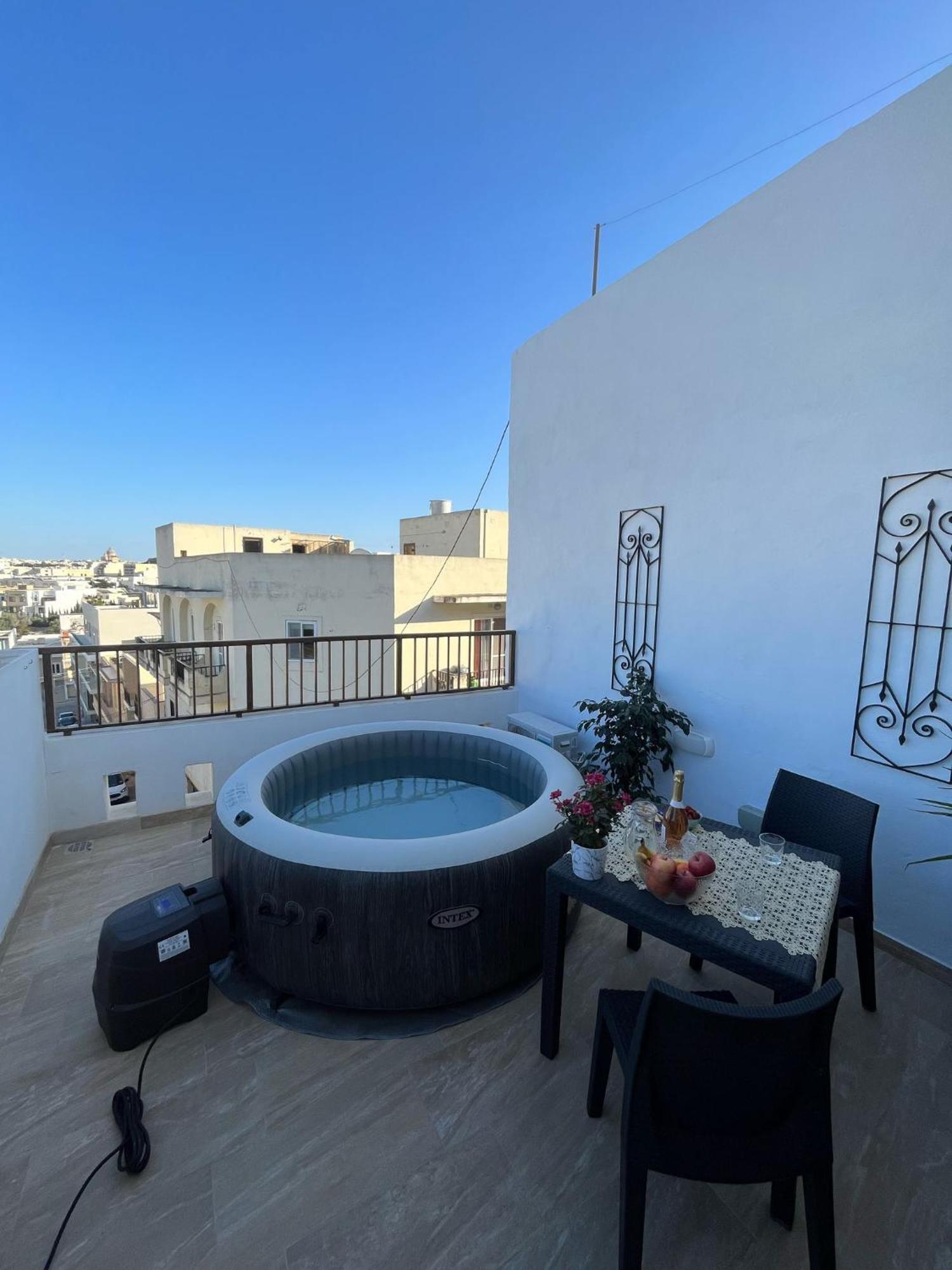 Bed and Breakfast Alina Boutique Living Виктория Экстерьер фото